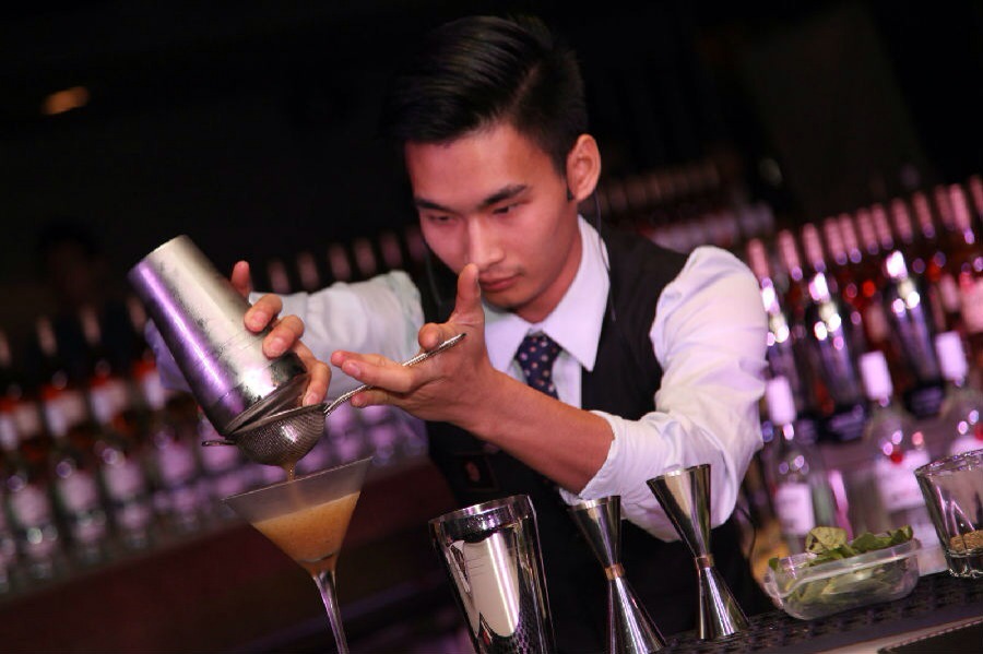 江門恩平招聘花式調酒師一名6000