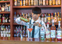 【佛山展翅調(diào)酒咖啡西點(diǎn)培訓(xùn)學(xué)校】調(diào)酒師陳浩