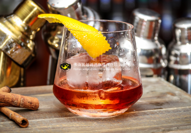 調酒培訓學校零基礎的人可以去嗎？