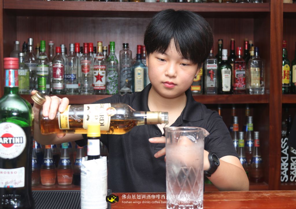 女生學(xué)調(diào)酒怎么樣?好嗎?