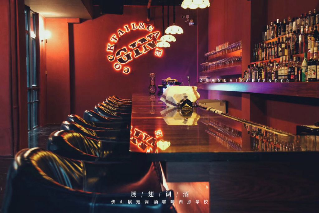 酒吧開(kāi)張前,如何做好前期籌備工作?